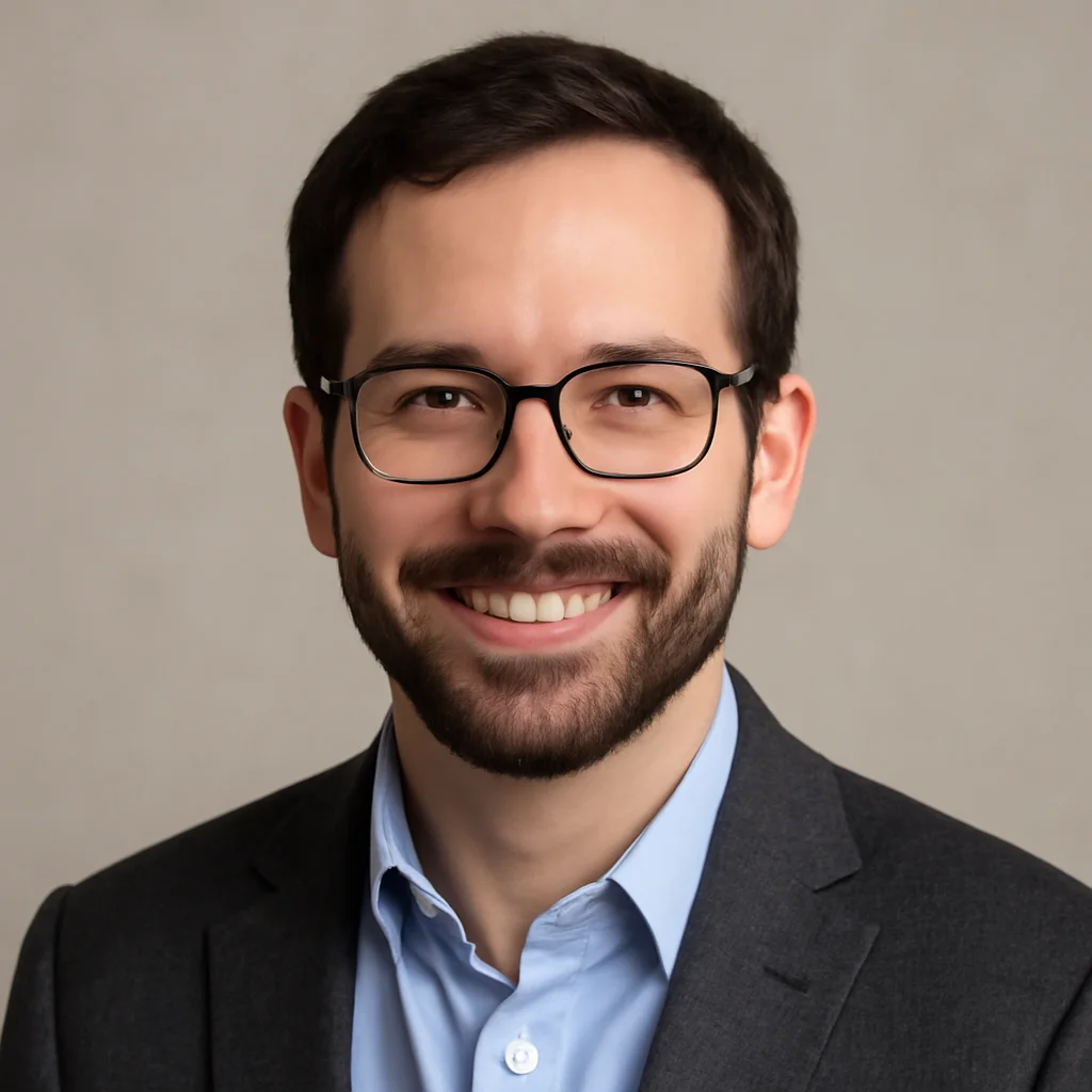 Александр Петров, ведущий разработчик, размер 600x600